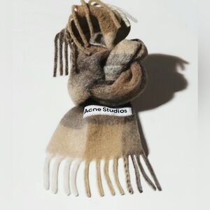 NWT ACNE STUDIOS MOHAIR CHECKED scarf white/beige
